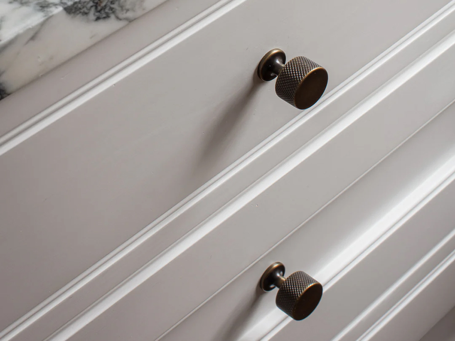 Мебельная ручка-кноб Armac Martin Sparkbrook 32 мм матовый никель