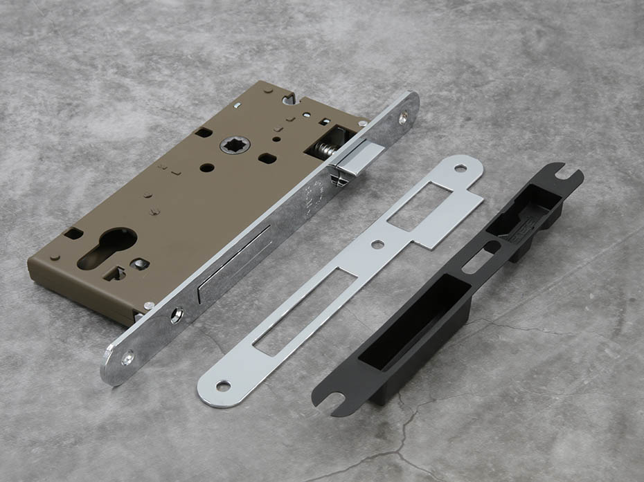 Замок дверной SAB T32108550 OCL с отверстием под евро цилиндр полированный хром