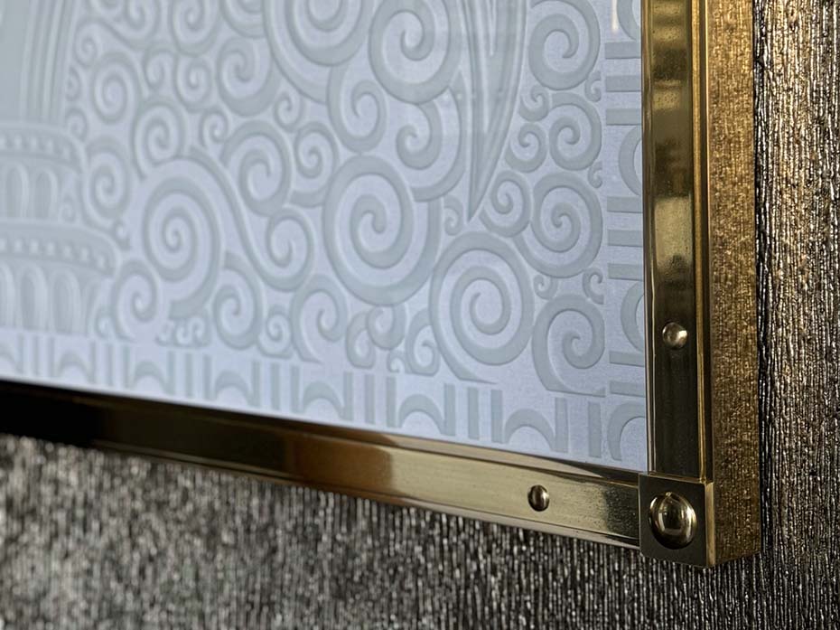 Картина со стеклом FURNITEK FG-301 в латунной раме фон белый