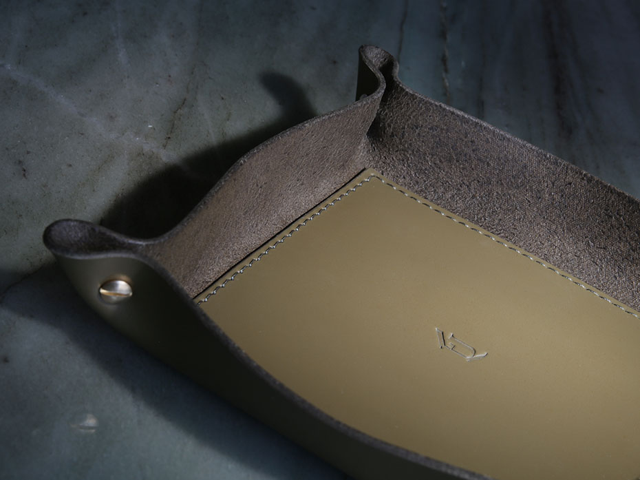 Монетница из натуральной кожи FG-115003 цвет оливковый