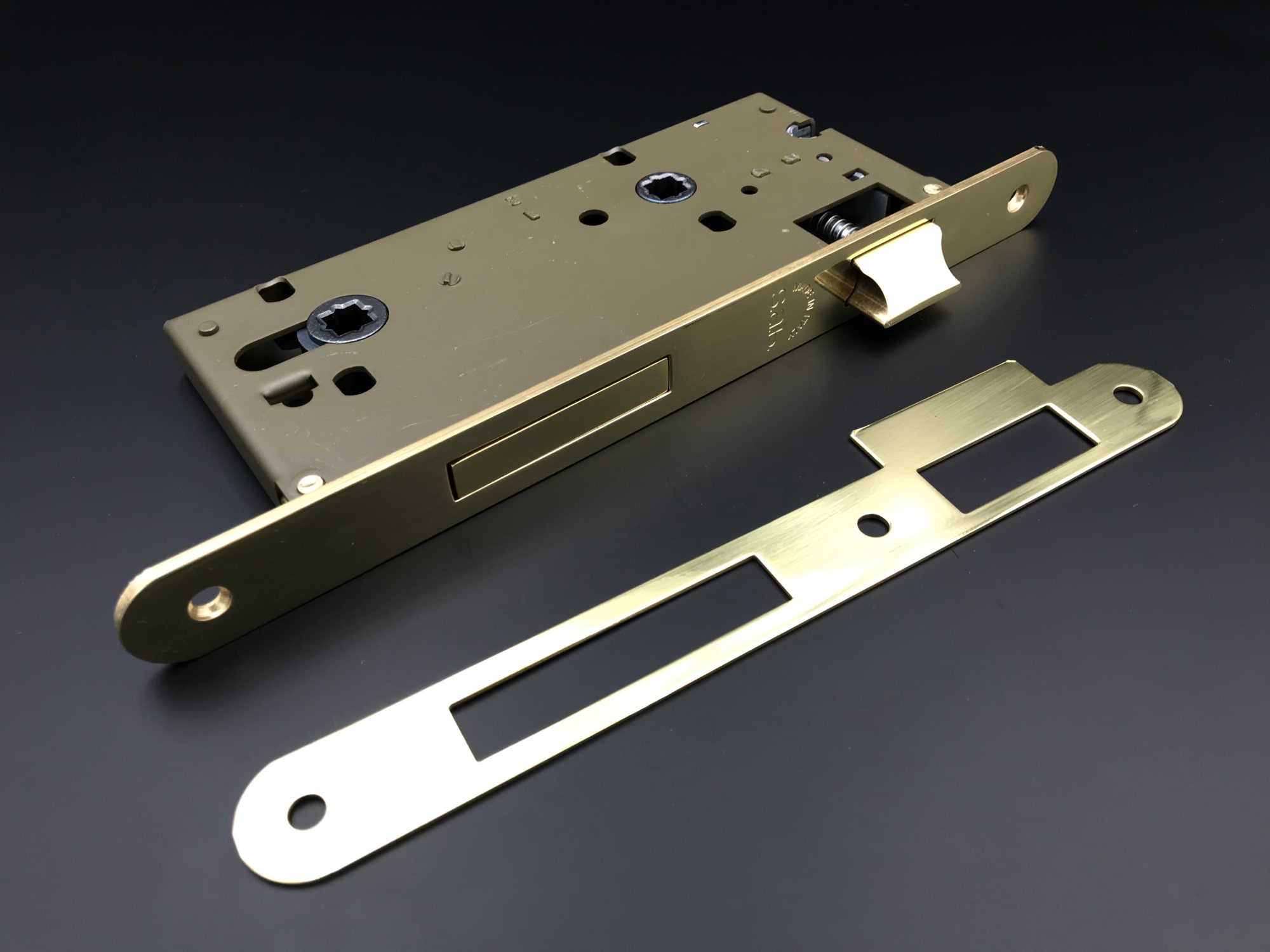 Замок дверной SAB T32168550 под завертку WC полированная латунь