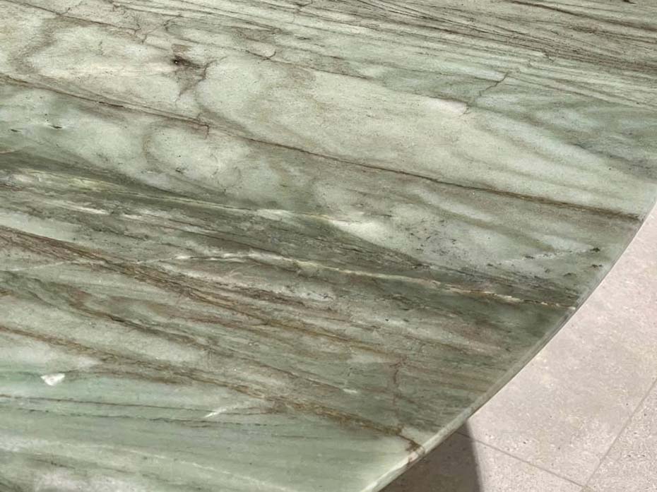 Стол обеденный круглый Ar-Deco FURNITEK FG-025 полированная латунь