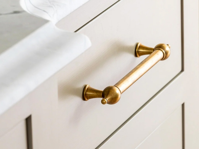 Мебельная ручка-скоба Armac Martin Belgrave 208 мм латунь полированная