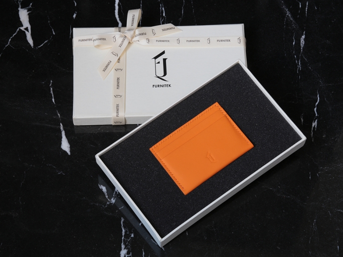 Картхолдер кожаный из натуральной кожи FURNITEK модель FG-04100915 в подарочной коробке