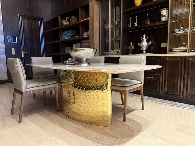 Стол обеденный лодка Ar-Deco FG-086 овальный полированная латунь