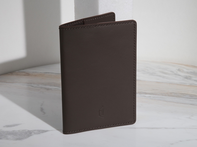 Обложка на паспорт FURNITEK модель FG-02022 из натуральной кожи цвет тёмно-коричневый