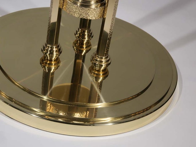 Стол кофейный Ar-Deco FG-066 круглый полированная латунь